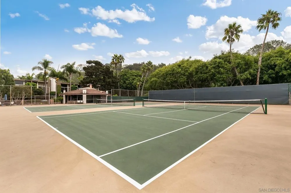 2610 Torrey Pines Rd. #C22 La Jolla, CA 92037
