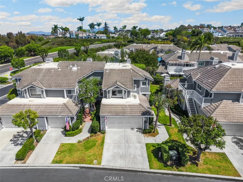 11 New Chardon Laguna Niguel, CA 92677