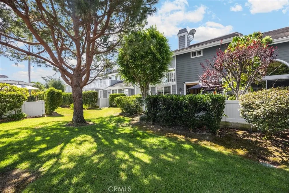 11 New Chardon Laguna Niguel, CA 92677