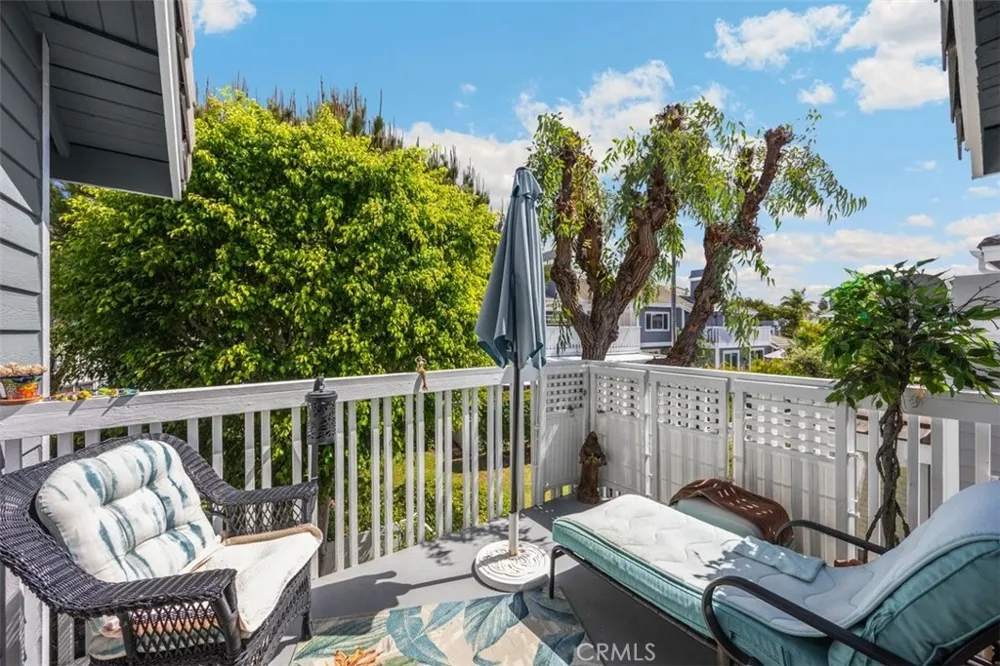 11 New Chardon Laguna Niguel, CA 92677
