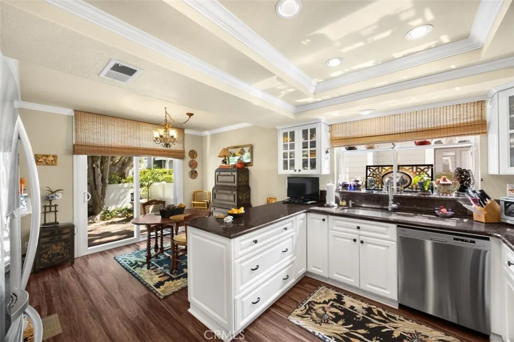 11 New Chardon Laguna Niguel, CA 92677