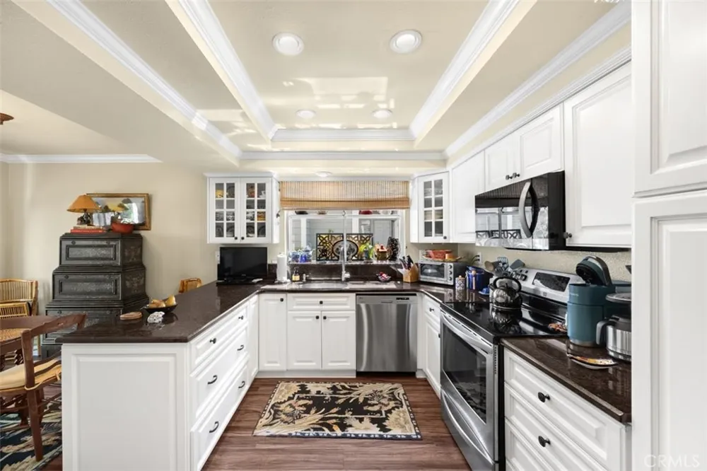 11 New Chardon Laguna Niguel, CA 92677