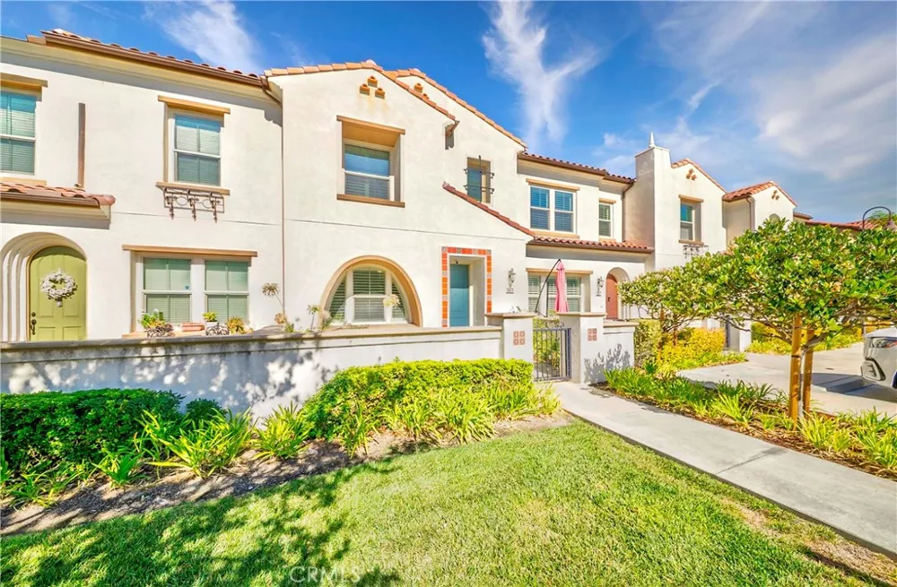 363 Lucia Lane Brea, CA 92821
