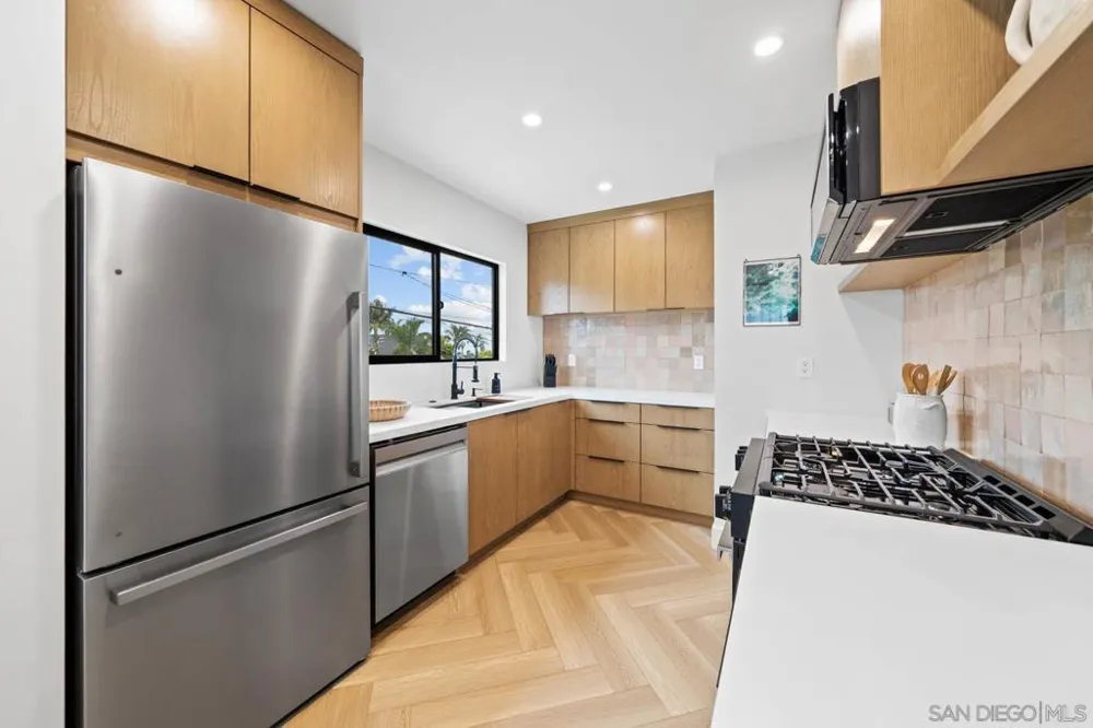 7372 Fay Ave La Jolla, CA 92037