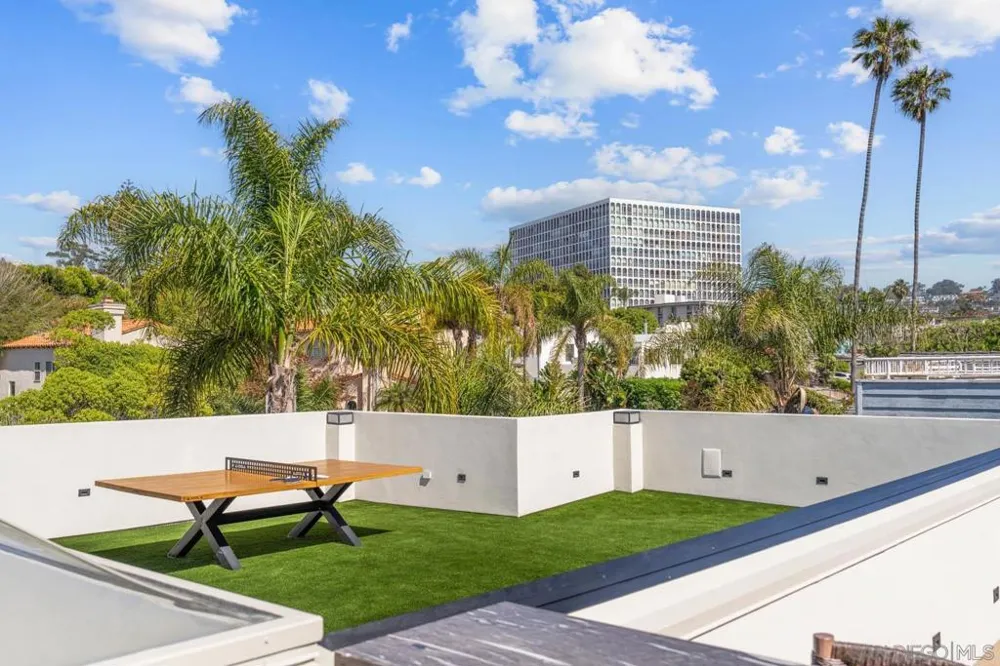 7376 Fay Ave La Jolla, CA 92037
