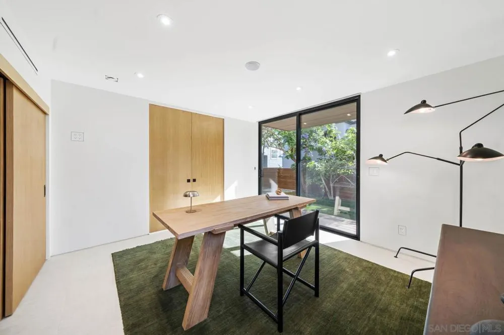 7376 Fay Ave La Jolla, CA 92037
