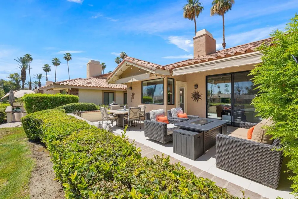 292 Tolosa Circle Palm Desert, CA 92260