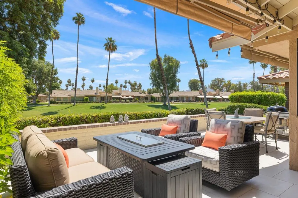 292 Tolosa Circle Palm Desert, CA 92260