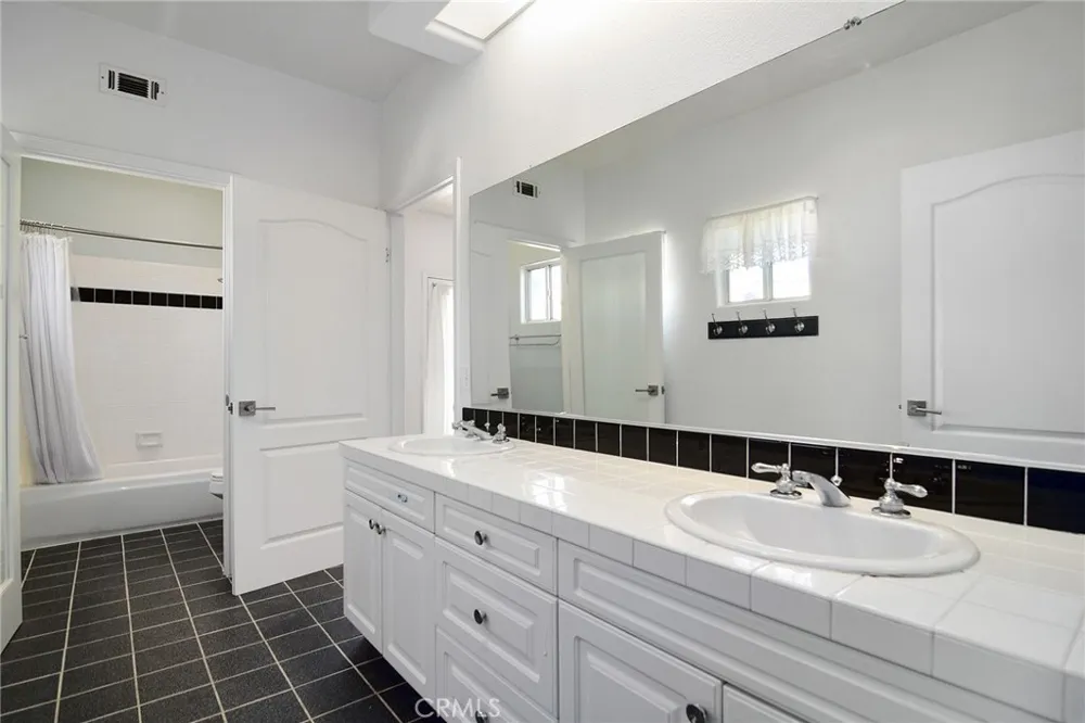 24310 Belford Court West Hills, CA 91307