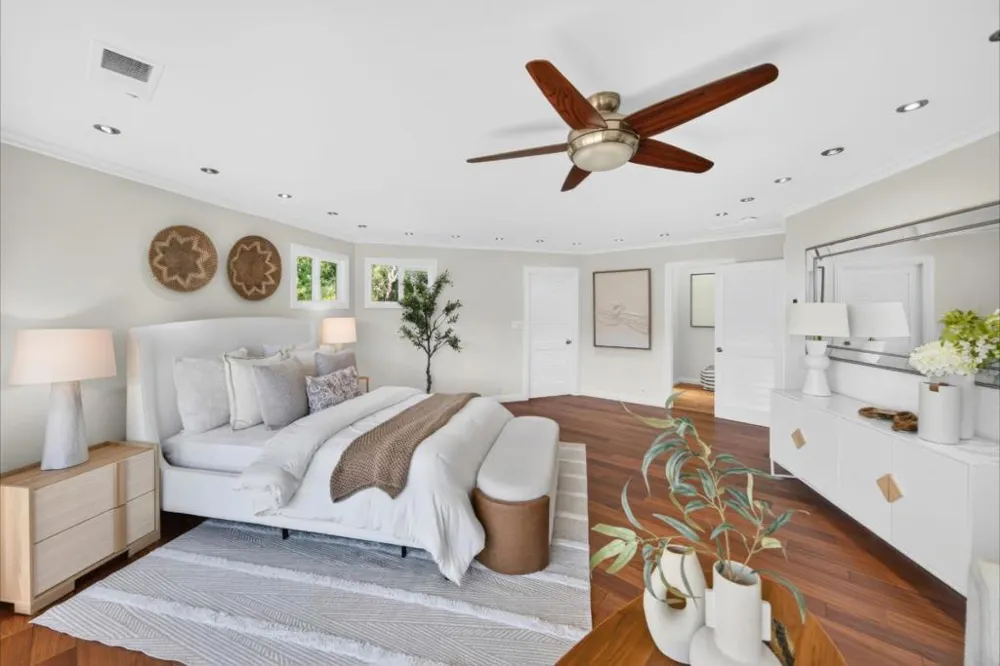 25322 La Rena Lane Los Altos Hills, CA 94022