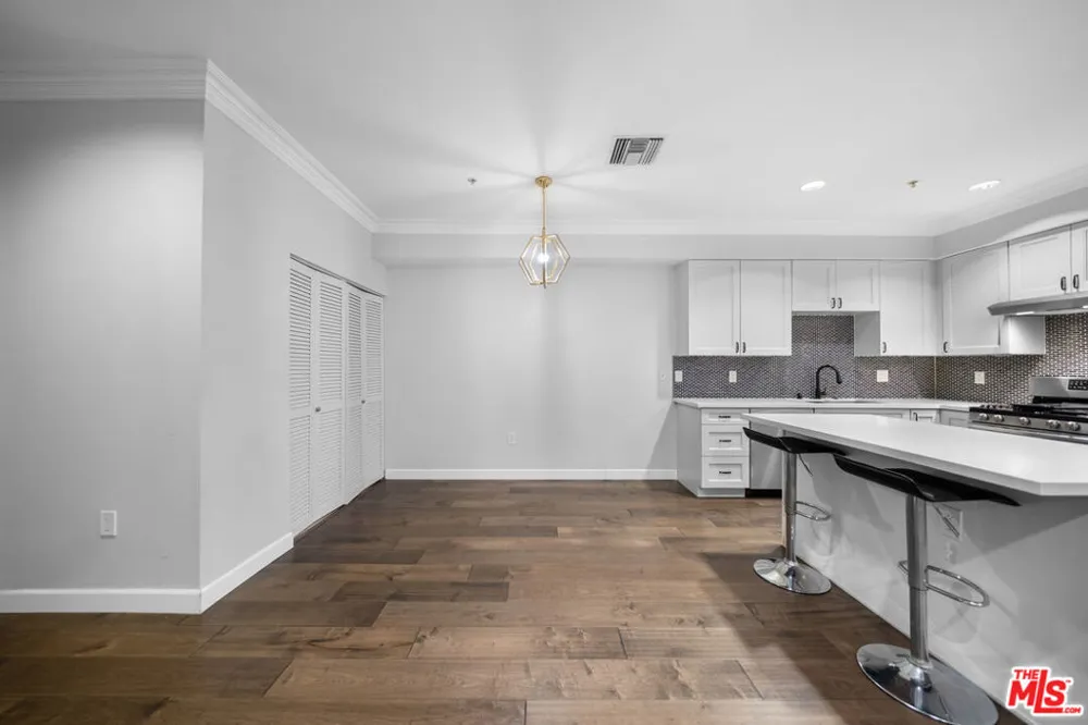 440 S Occidental Boulevard #104 Los Angeles, CA 90057