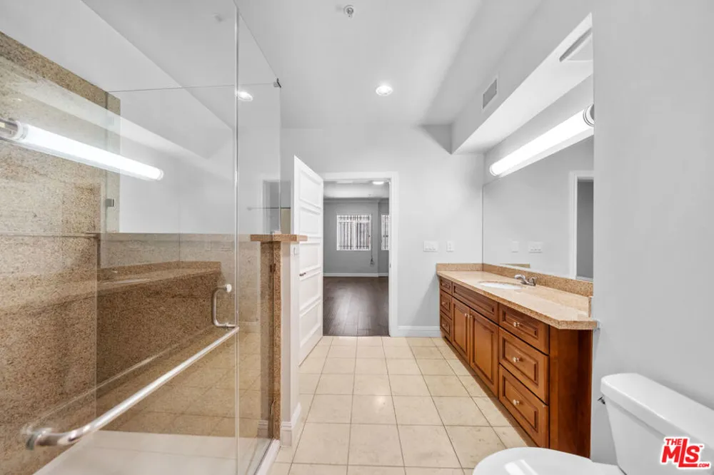 440 S Occidental Boulevard #104 Los Angeles, CA 90057