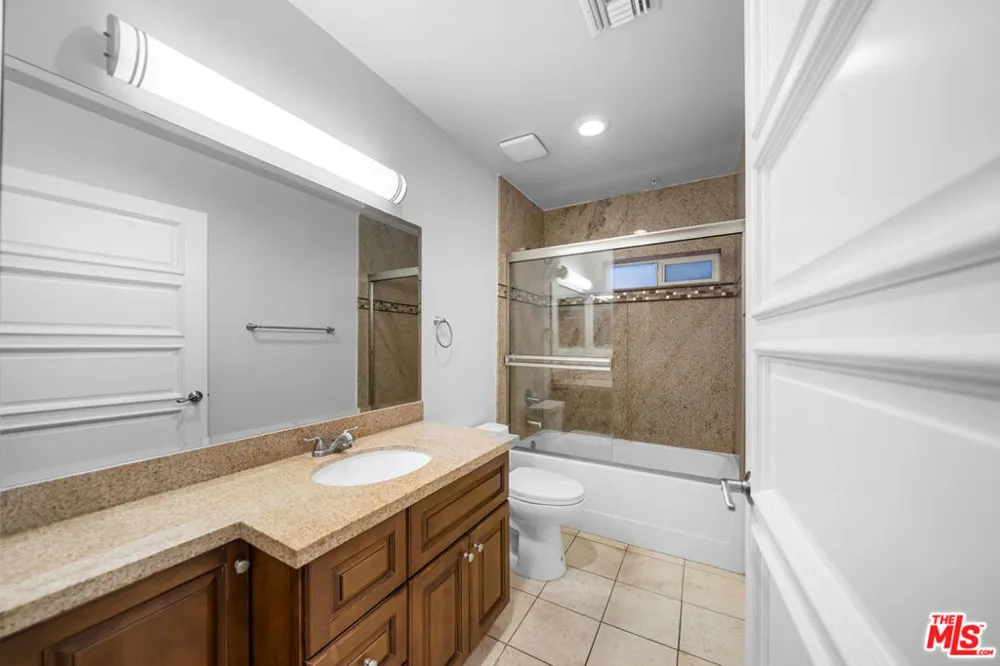 440 S Occidental Boulevard #104 Los Angeles, CA 90057