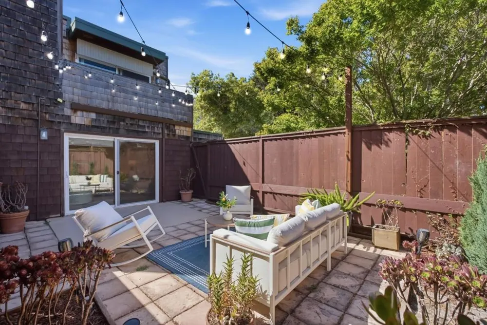 633 Forest Avenue Palo Alto, CA 94301