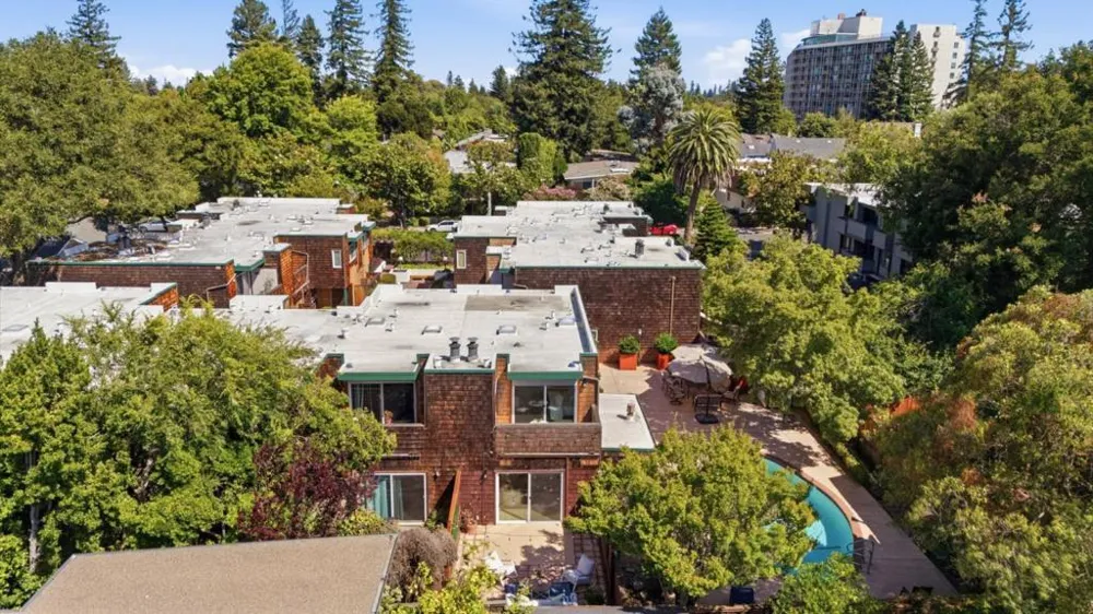 633 Forest Avenue Palo Alto, CA 94301
