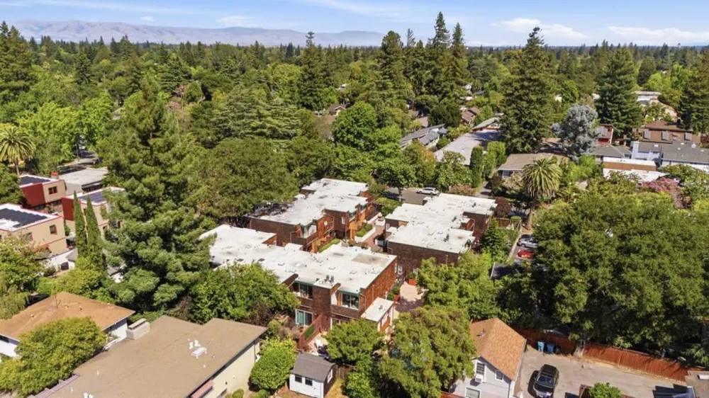 633 Forest Avenue Palo Alto, CA 94301