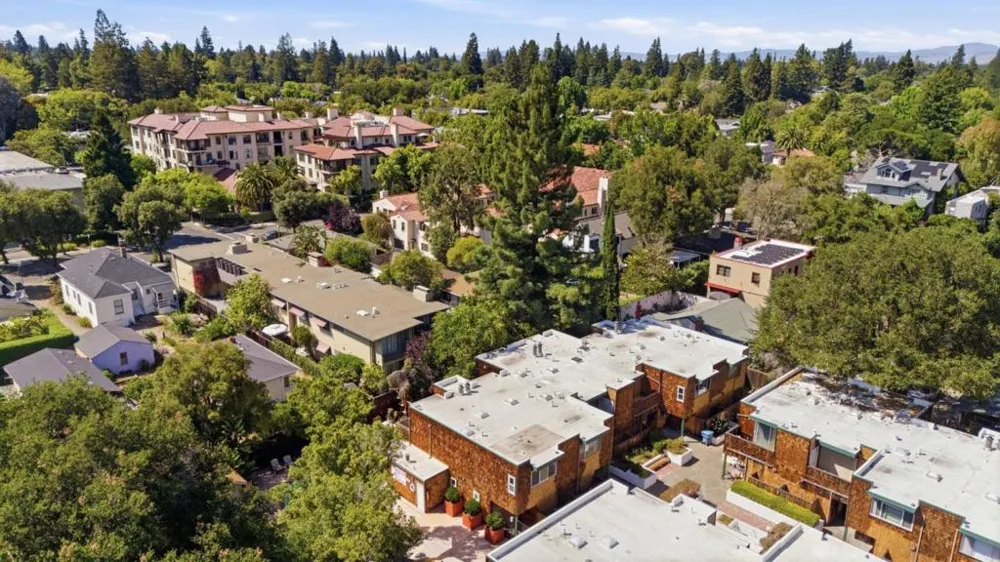 633 Forest Avenue Palo Alto, CA 94301