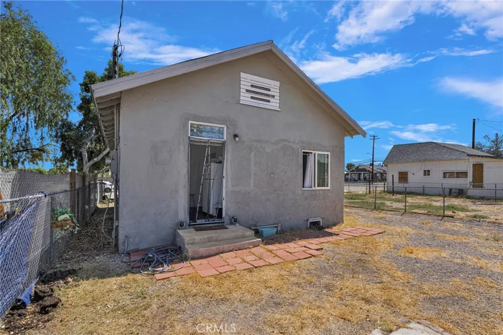 518 Quivera Needles, CA 92363