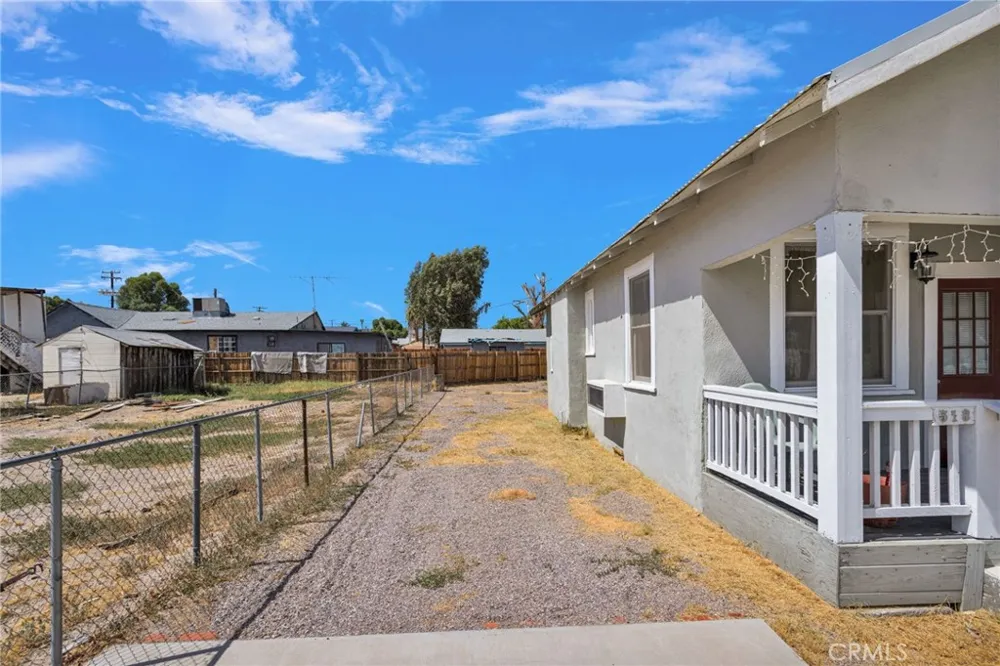 518 Quivera Needles, CA 92363