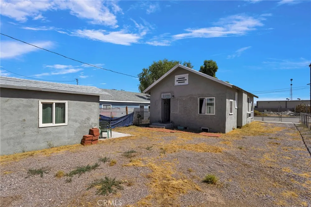 518 Quivera Needles, CA 92363