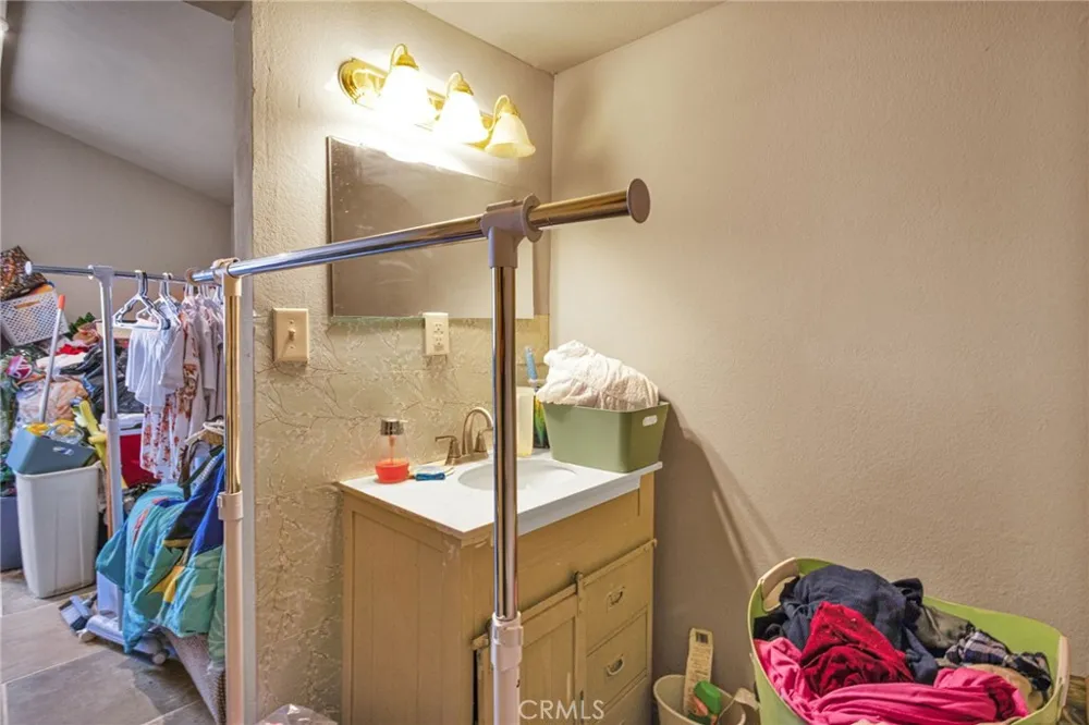 518 Quivera Needles, CA 92363