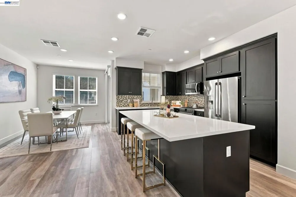 33483 Alvarado Niles Rd Union City, CA 94587