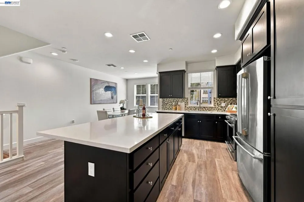 33483 Alvarado Niles Rd Union City, CA 94587