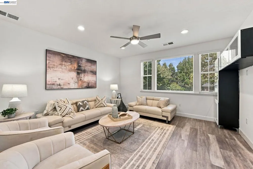 33483 Alvarado Niles Rd Union City, CA 94587