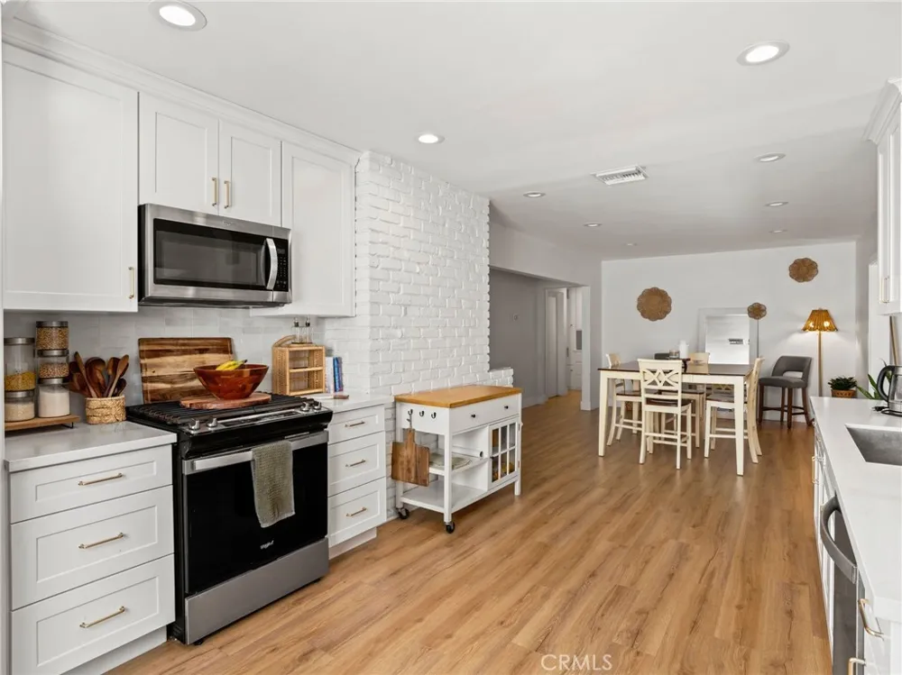 10946 Parise Whittier, CA 90604