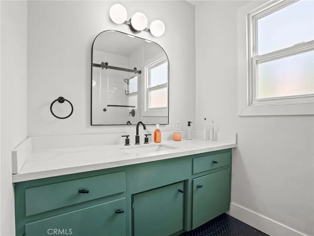 10946 Parise Whittier, CA 90604