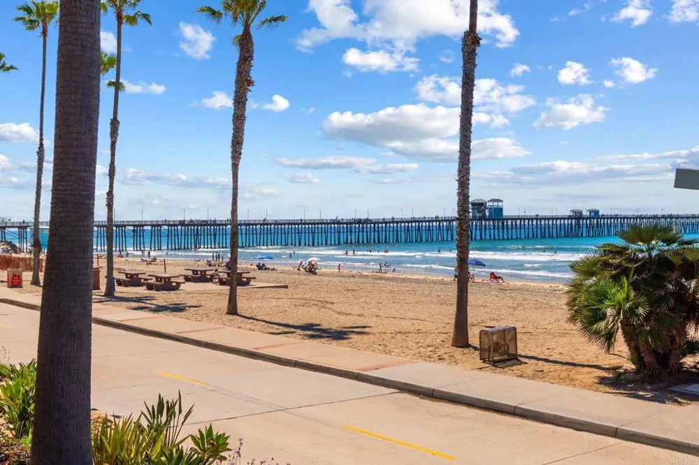 400 The Strand #7 Oceanside, CA 92054