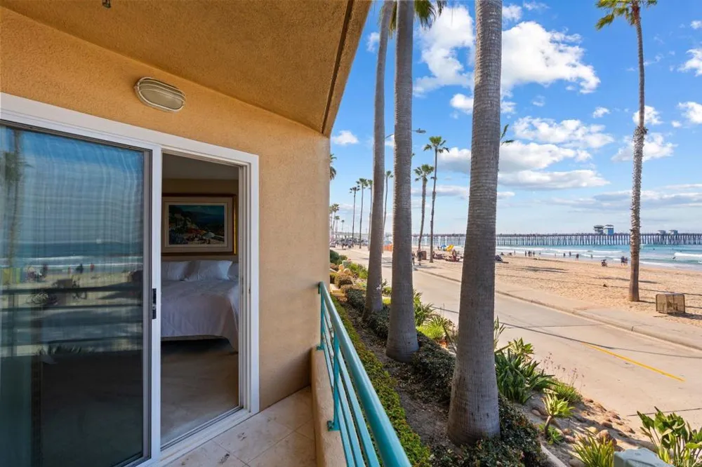 400 The Strand #7 Oceanside, CA 92054