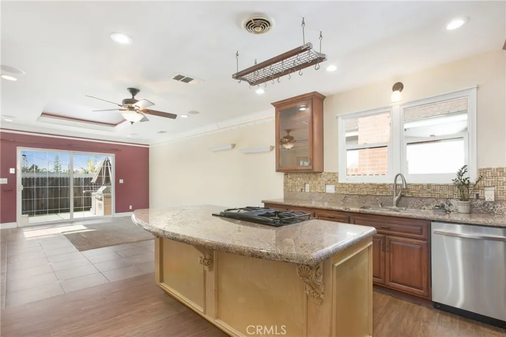 825 Mulberry Brea, CA 92821