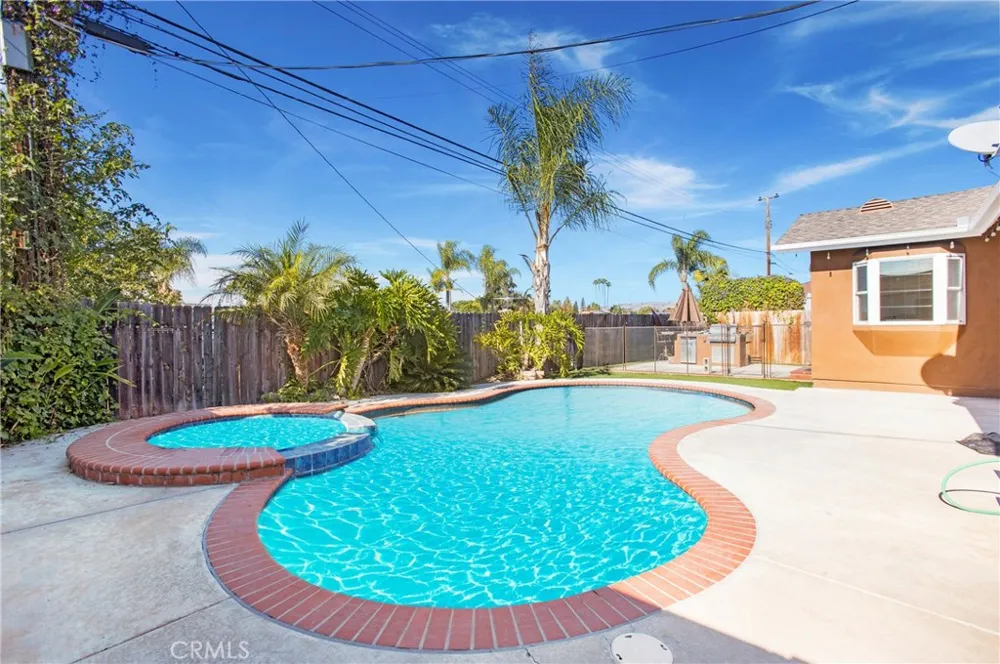 825 Mulberry Brea, CA 92821