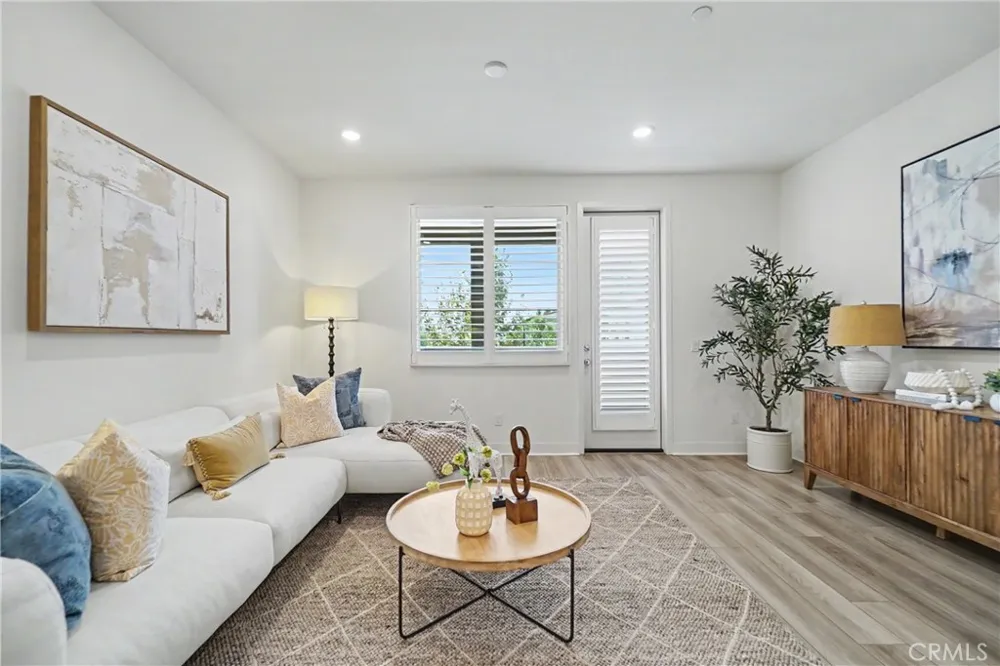 18 Bedford Court Arcadia, CA 91007