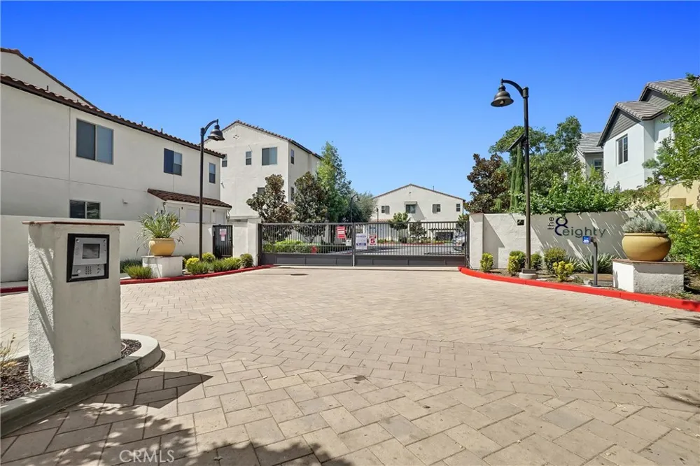 18 Bedford Court Arcadia, CA 91007