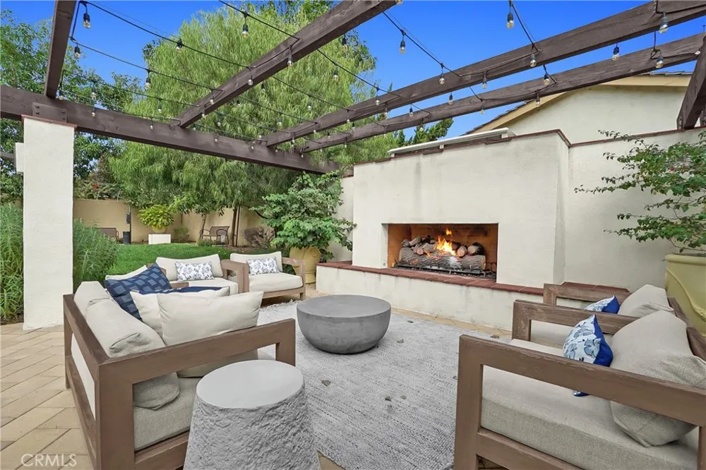 18 Bedford Court Arcadia, CA 91007