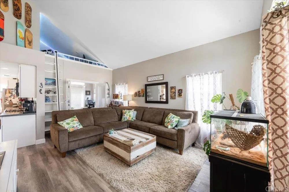 5329 Blackberry Way Oceanside, CA 92057