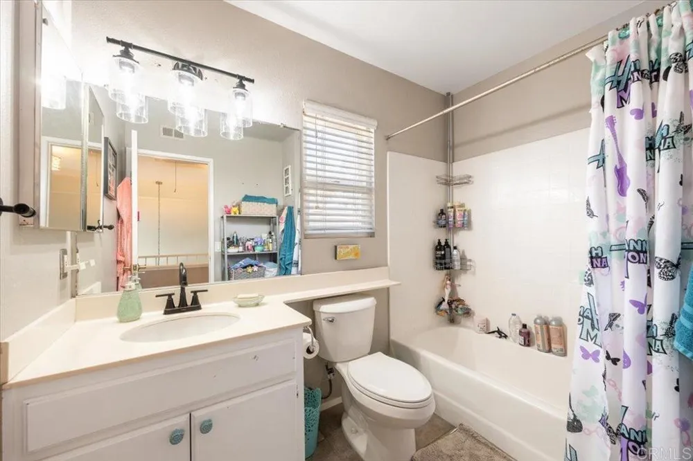 5329 Blackberry Way Oceanside, CA 92057