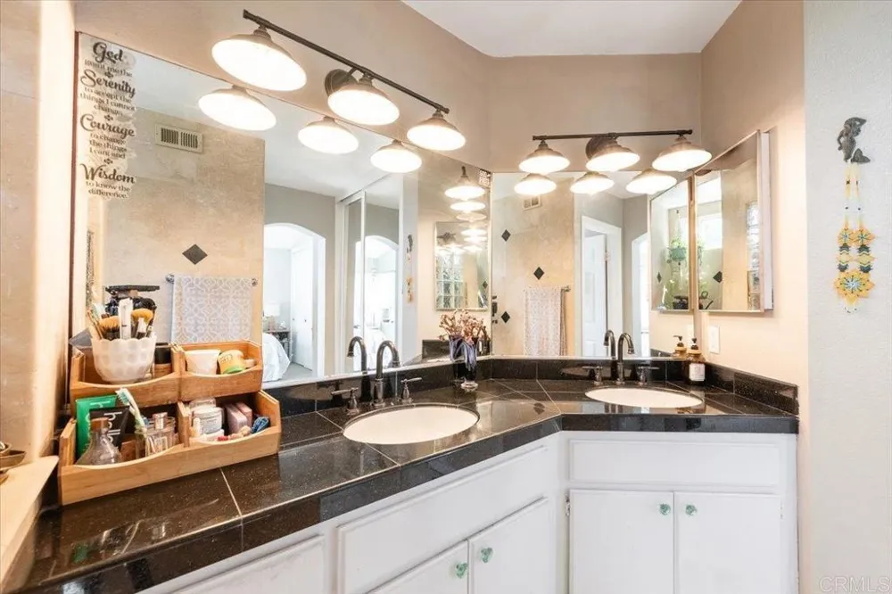 5329 Blackberry Way Oceanside, CA 92057