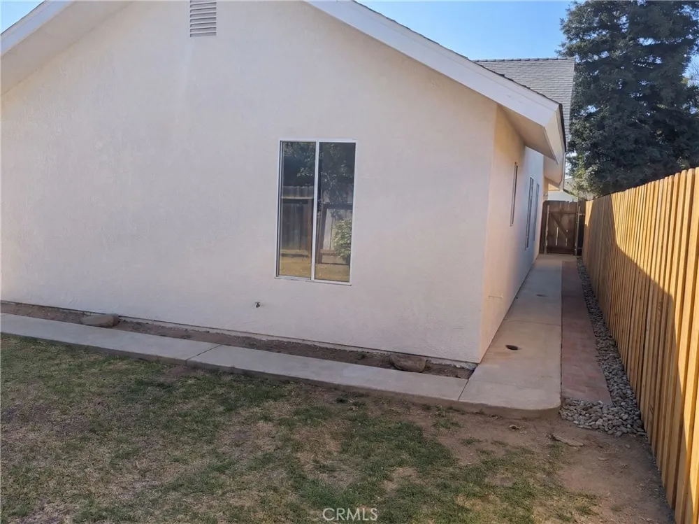 2821 Driftwood Madera, CA 93637