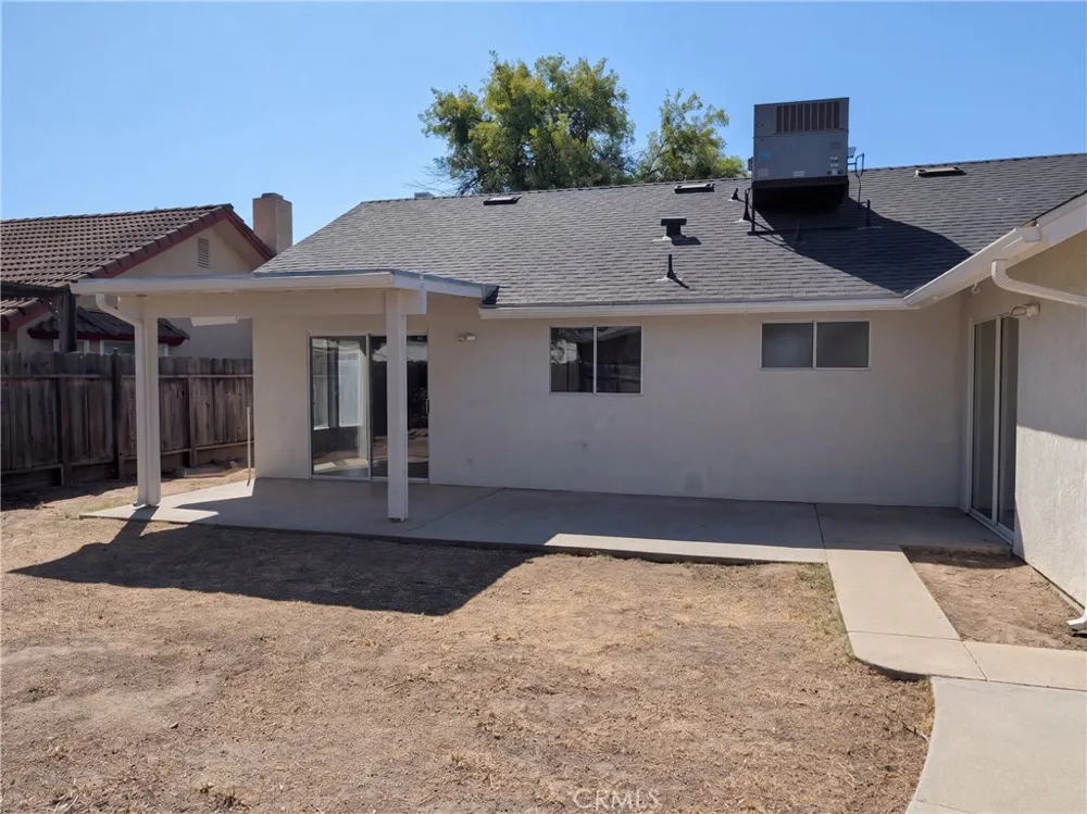 2821 Driftwood Madera, CA 93637