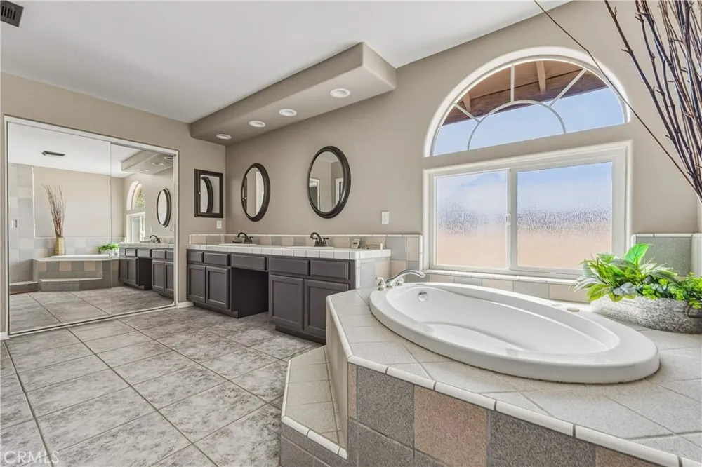 8423 Beaver Phelan, CA 92371
