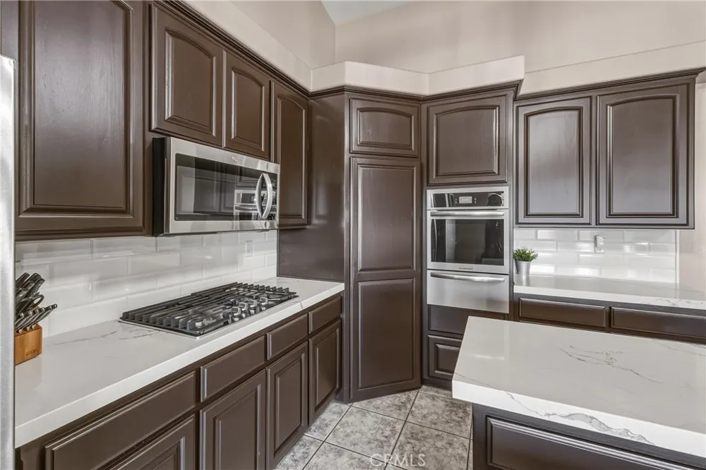 8423 Beaver Phelan, CA 92371