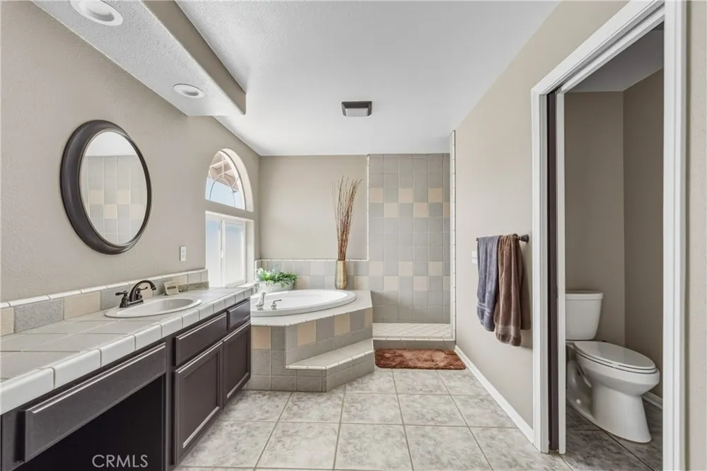 8423 Beaver Phelan, CA 92371