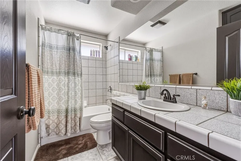 8423 Beaver Phelan, CA 92371