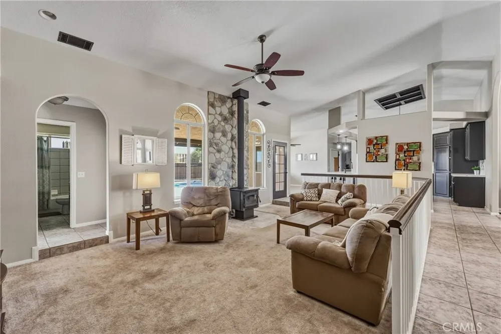 8423 Beaver Phelan, CA 92371