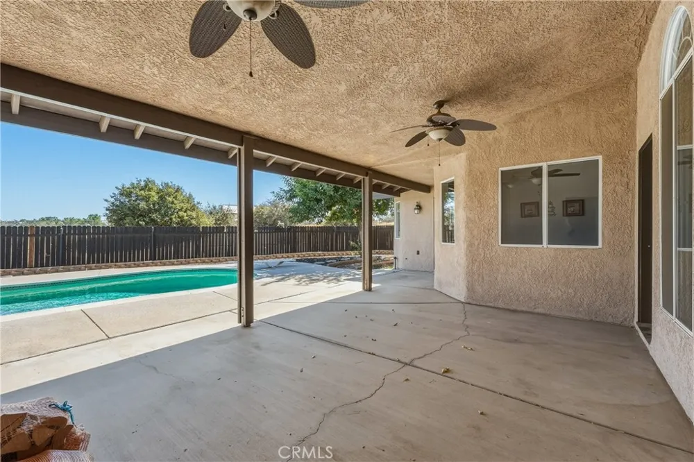 8423 Beaver Phelan, CA 92371