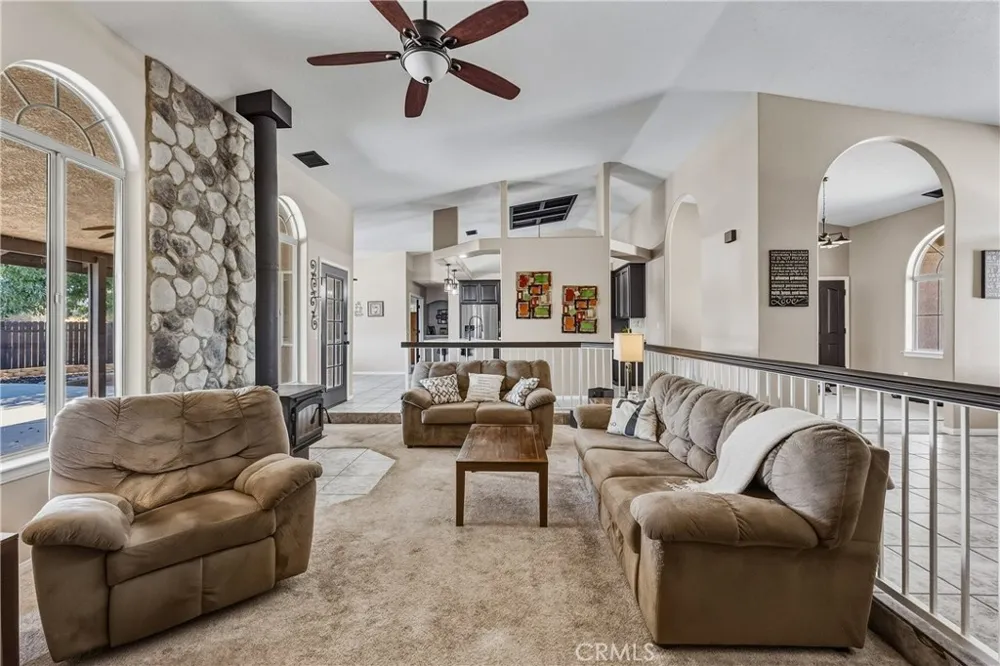 8423 Beaver Phelan, CA 92371