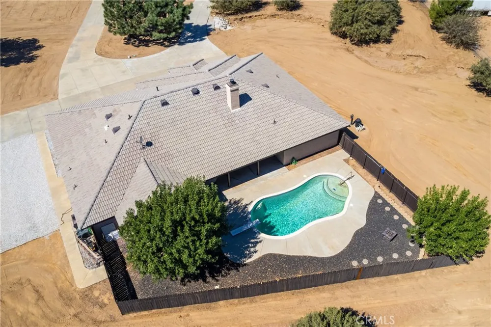8423 Beaver Phelan, CA 92371